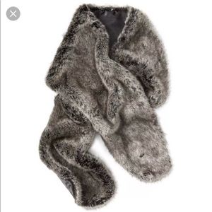 Banana republic faux fur Scarf
